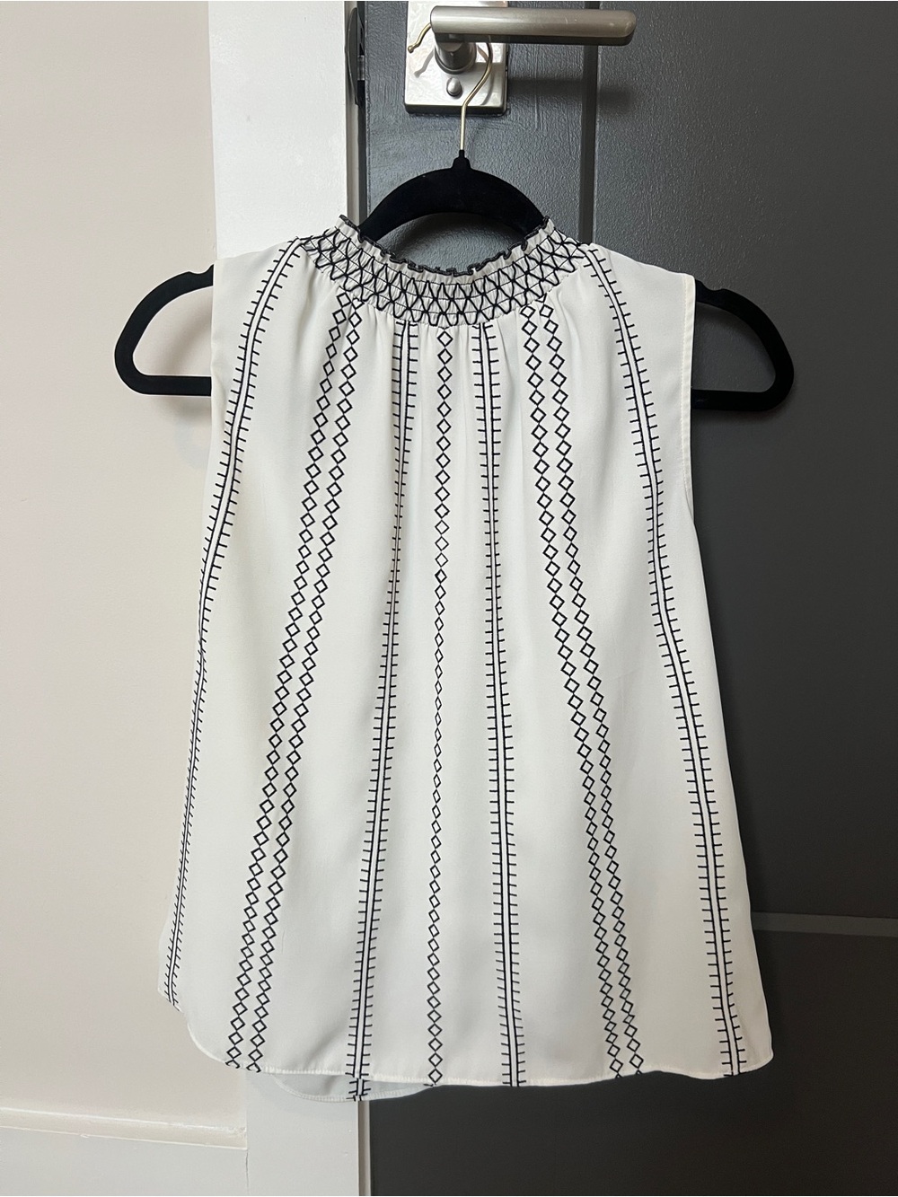 Women's Sleeveless Embroidered High-Neck Top - White/Black